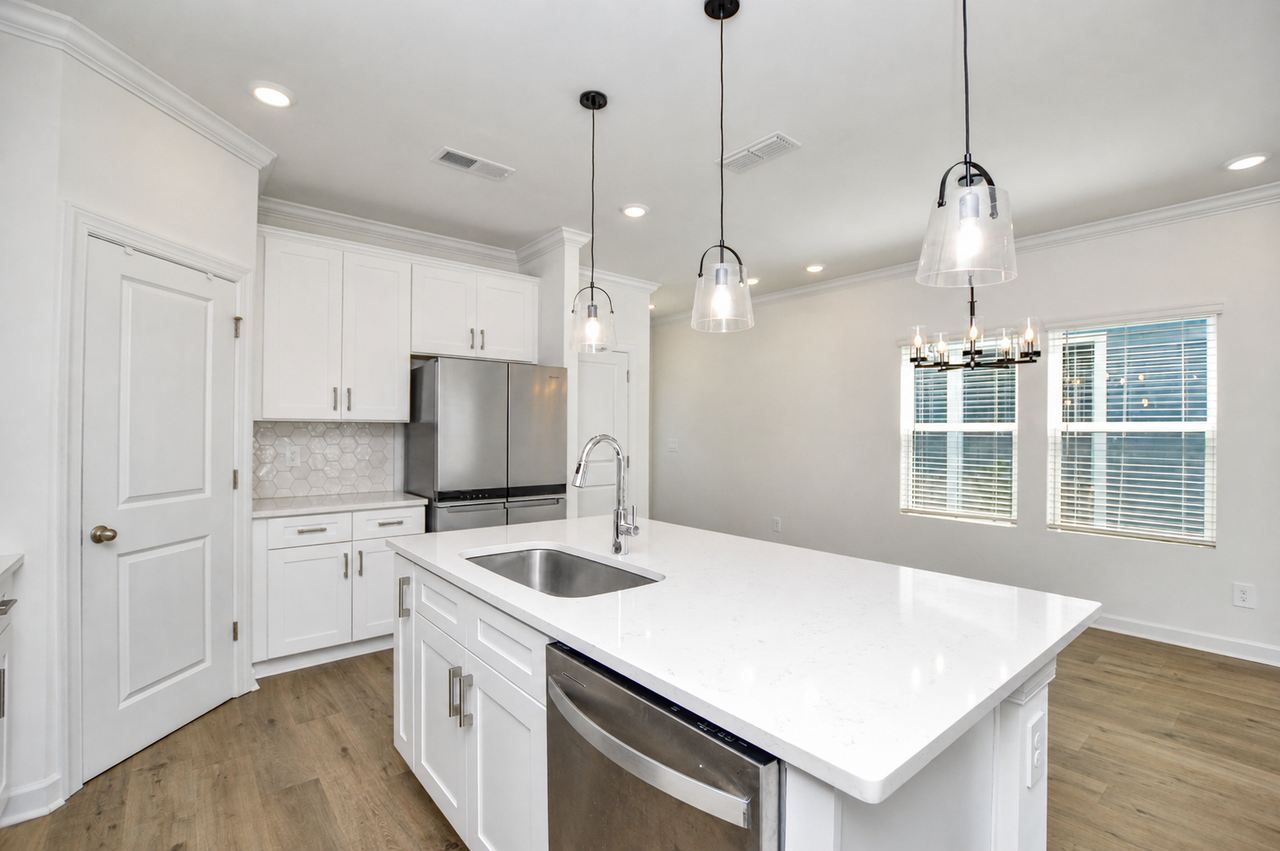 266 Tiger Lily Dr - Photo 3 of 32