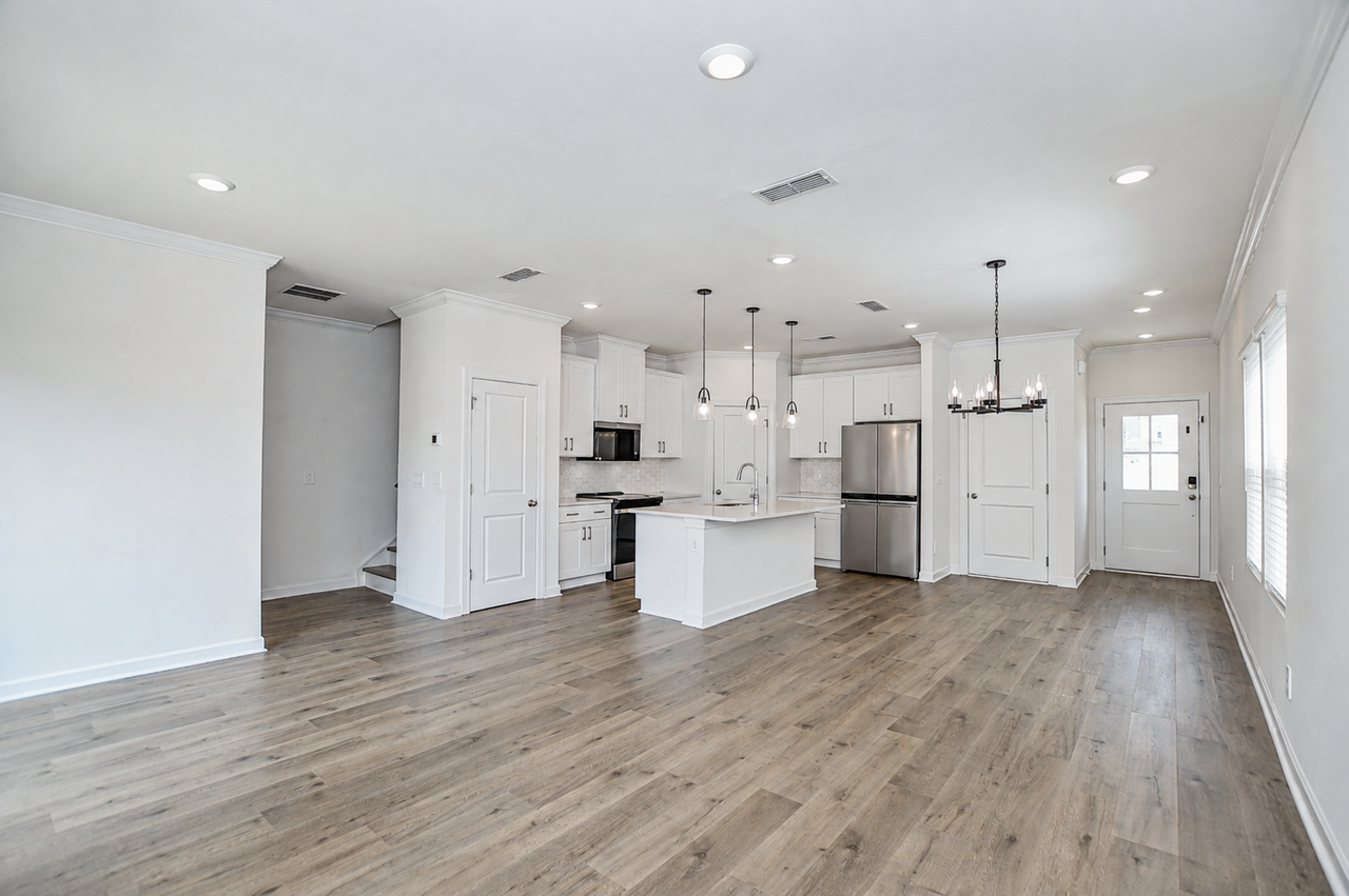 266 Tiger Lily Dr - Photo 4 of 32
