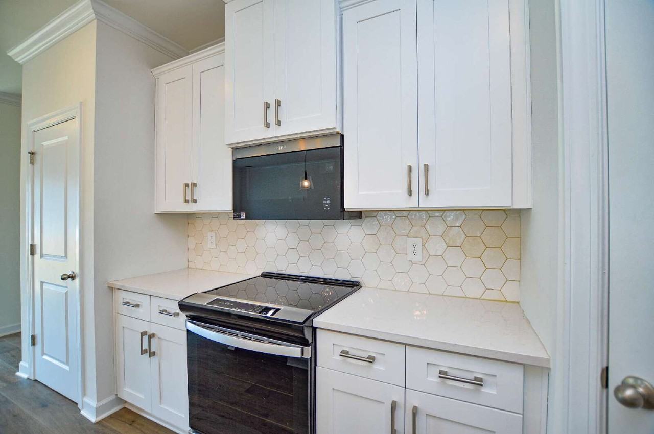 266 Tiger Lily Dr - Photo 5 of 32
