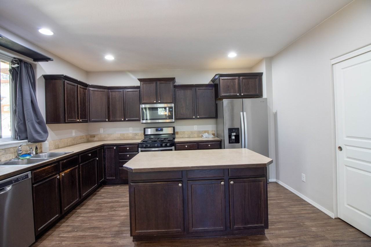 20278 Knightsbridge Pl - Photo 3 of 29