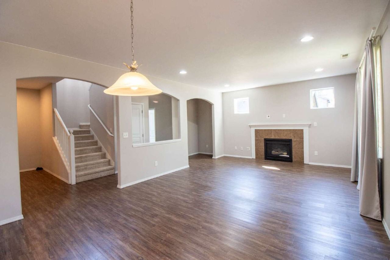 20278 Knightsbridge Pl - Photo 6 of 29