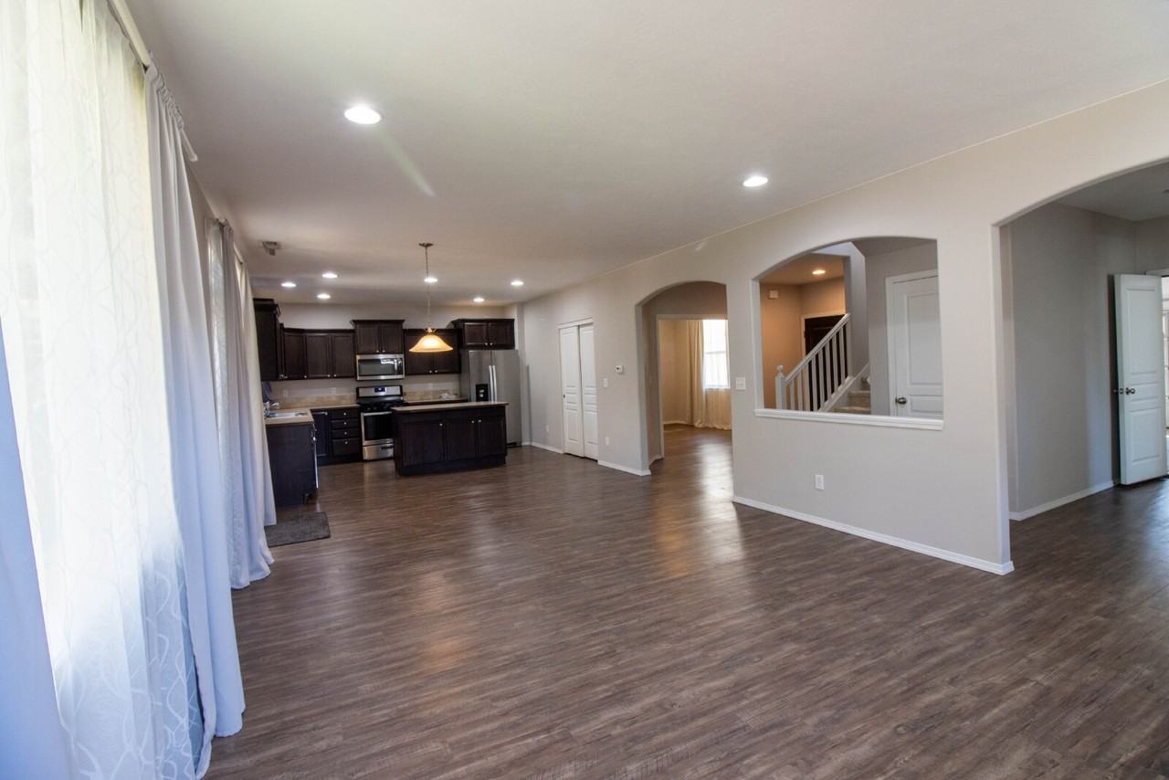 20278 Knightsbridge Pl - Photo 7 of 29