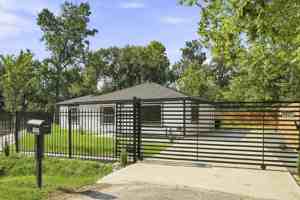 featured image of 5927 Easter St
