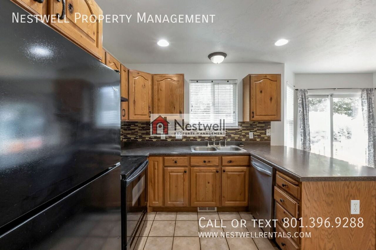 14074 S Charisma Ln - Photo 4 of 28