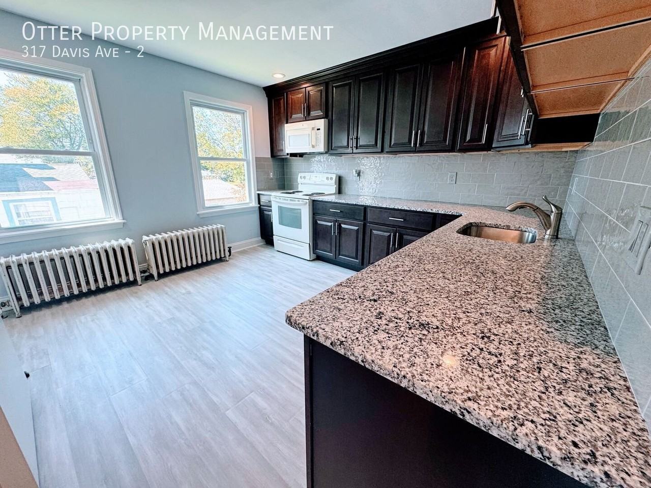 317 Davis Ave #2 - Photo 5 of 28