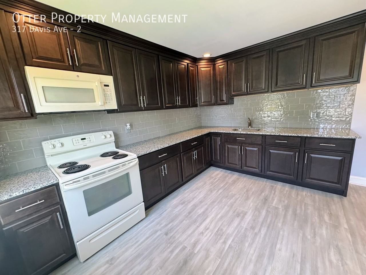 317 Davis Ave #2 - Photo 6 of 28