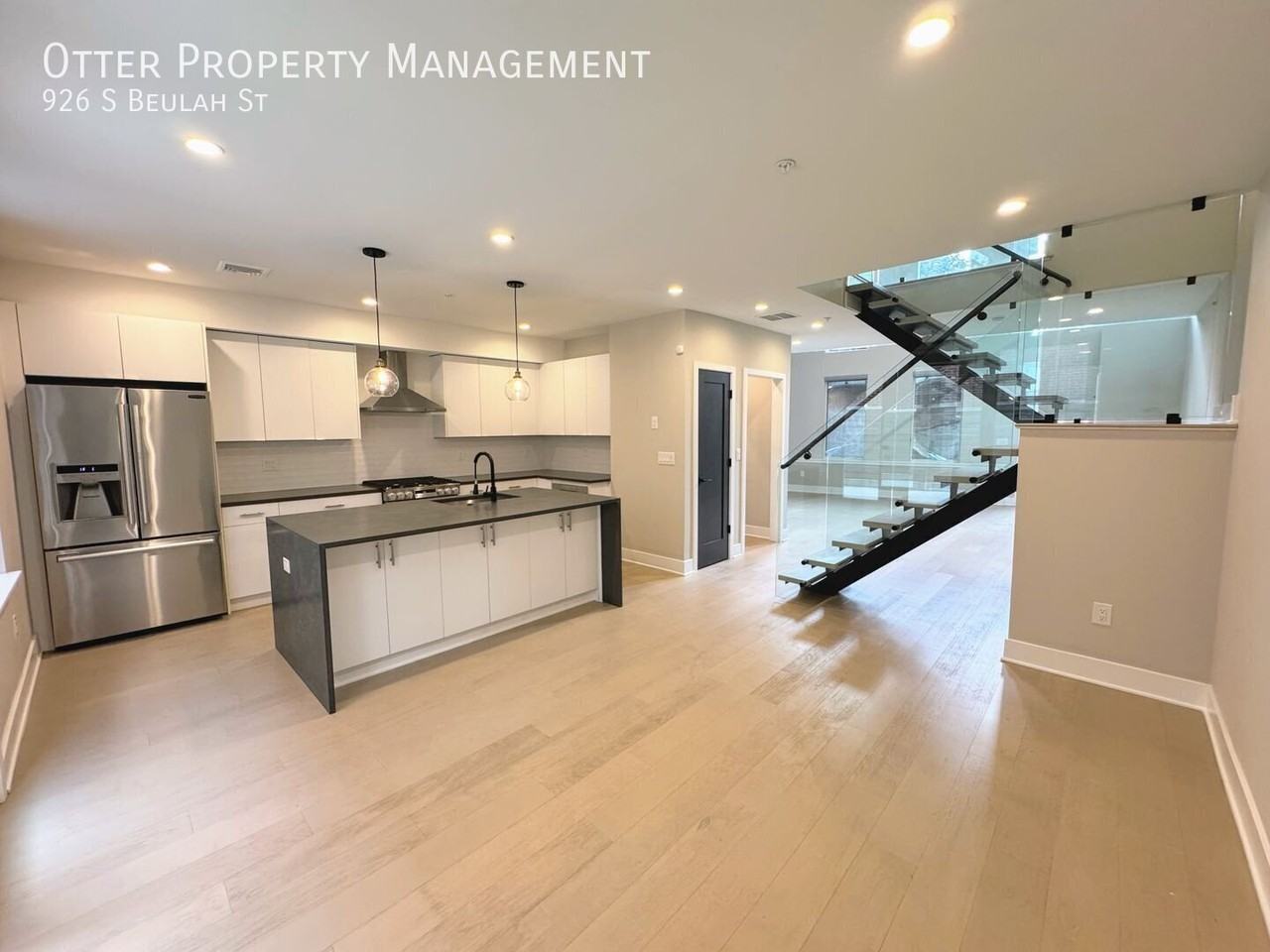 926 S Beulah St - Photo 5 of 50