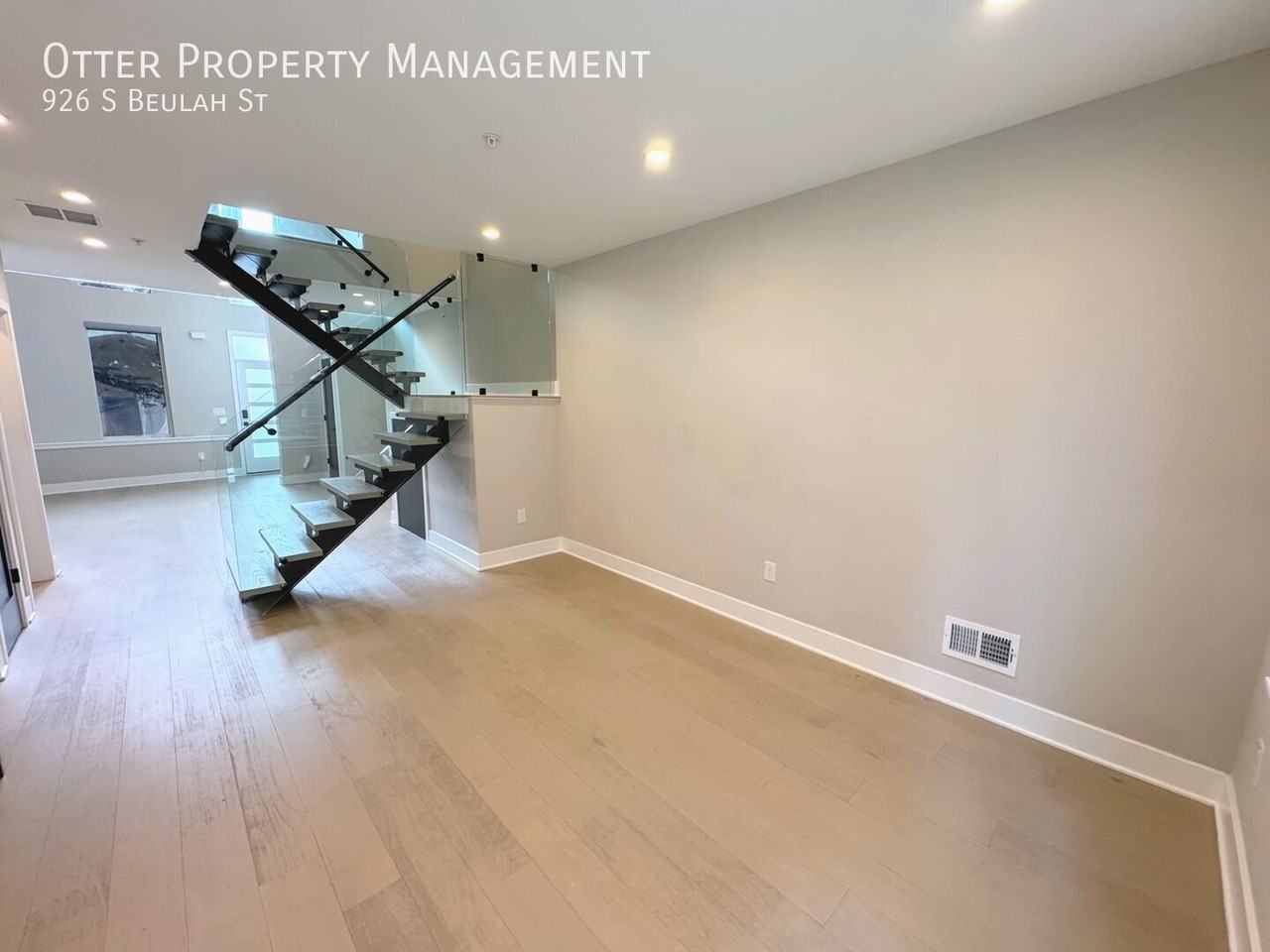 926 S Beulah St - Photo 6 of 50
