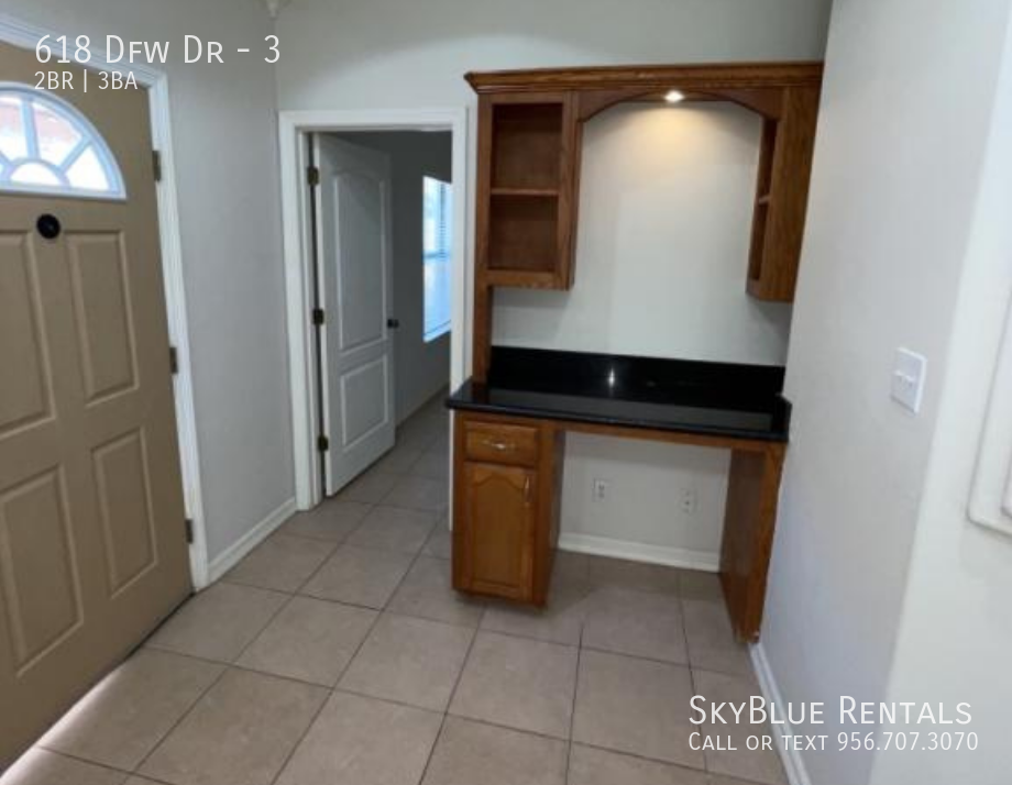 618 S Dfw Dr #3 - Photo 2 of 8