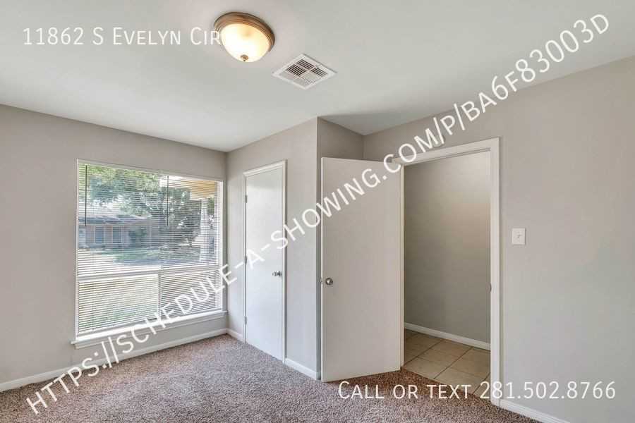 11862 S Evelyn Cir - Photo 2 of 12