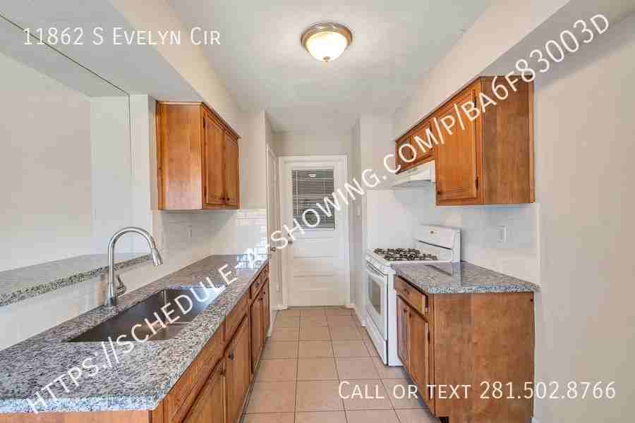 11862 S Evelyn Cir - Photo 5 of 12