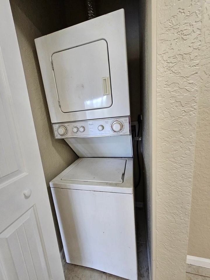 1063 Golden Lakes Blvd #322 - Photo 6 of 19