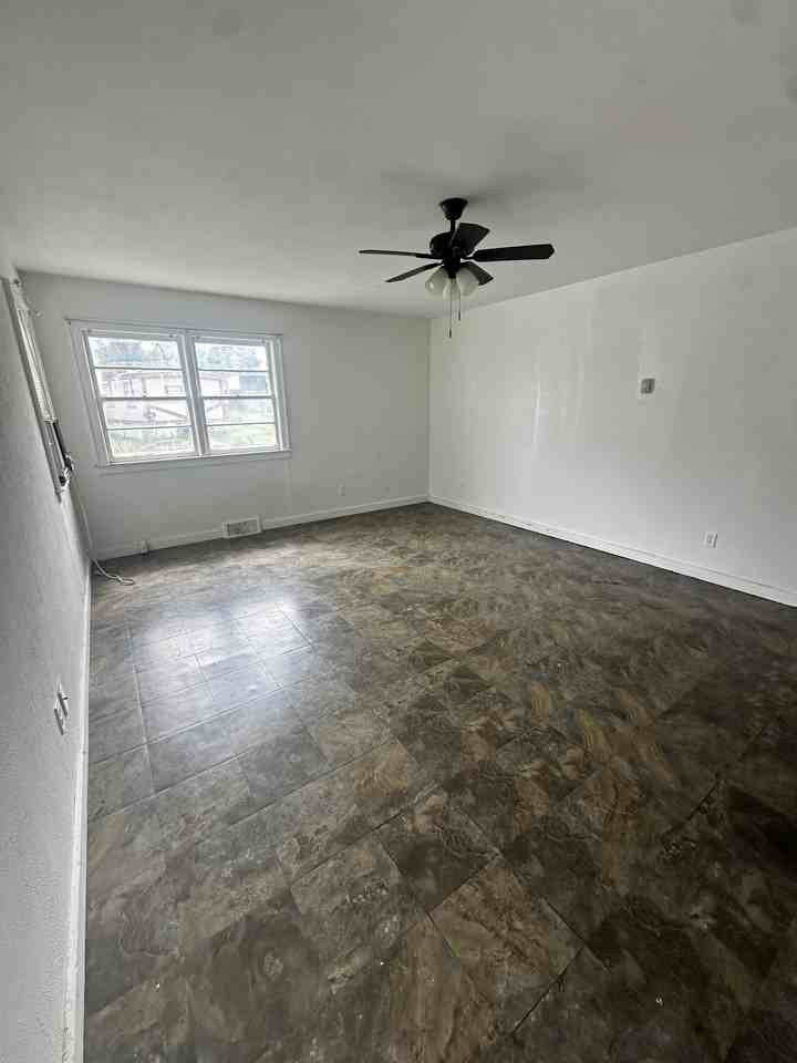 508 Lee St #NA - Photo 4 of 6