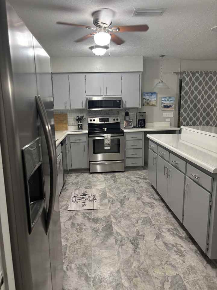 11717 Douglas Ln #NA - Photo 4 of 19