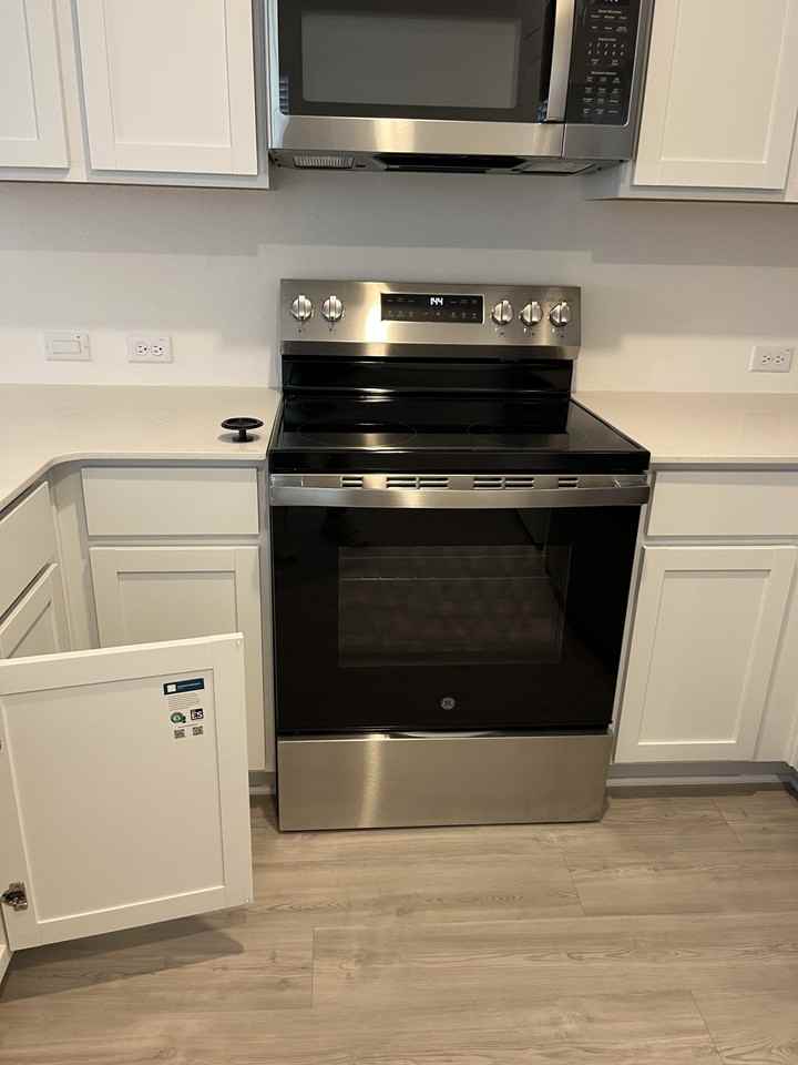 508 Commander Abbott Dr #NA - Photo 6 of 16