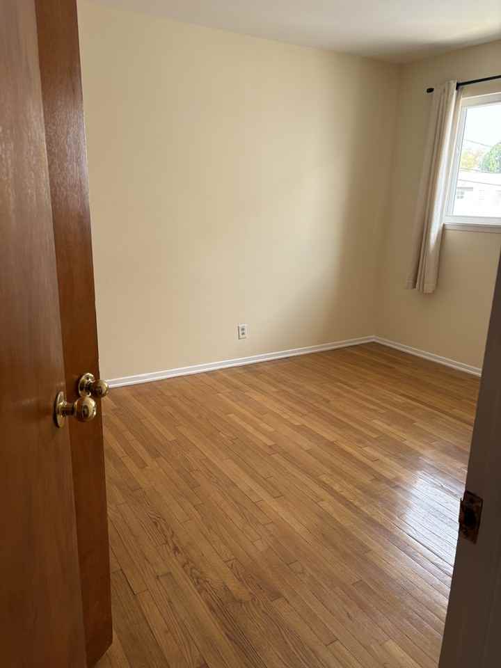 1477 S Holt Ave #5 - Photo 4 of 9
