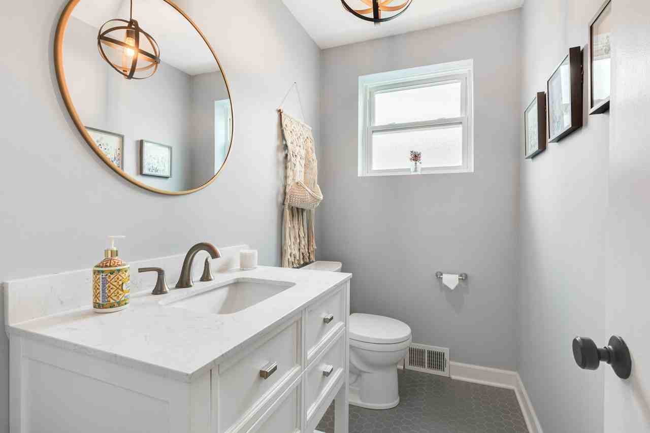 5754 N Christiana Ave #2 - Photo 6 of 13