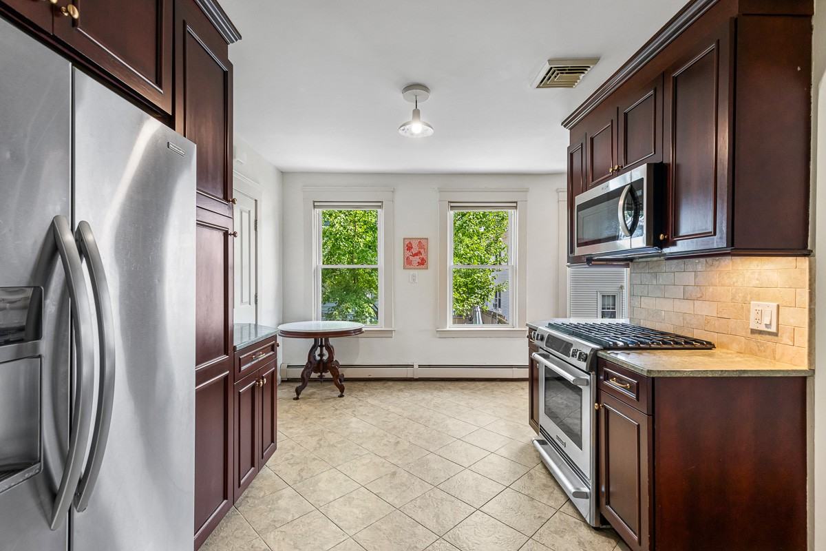 19 Auburn St #19AUBURN - Photo 6 of 12
