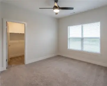 849 W 26th St - Photo 3 of 4