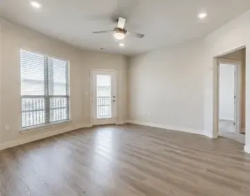 3300 Montrose Blvd - Photo 2 of 4
