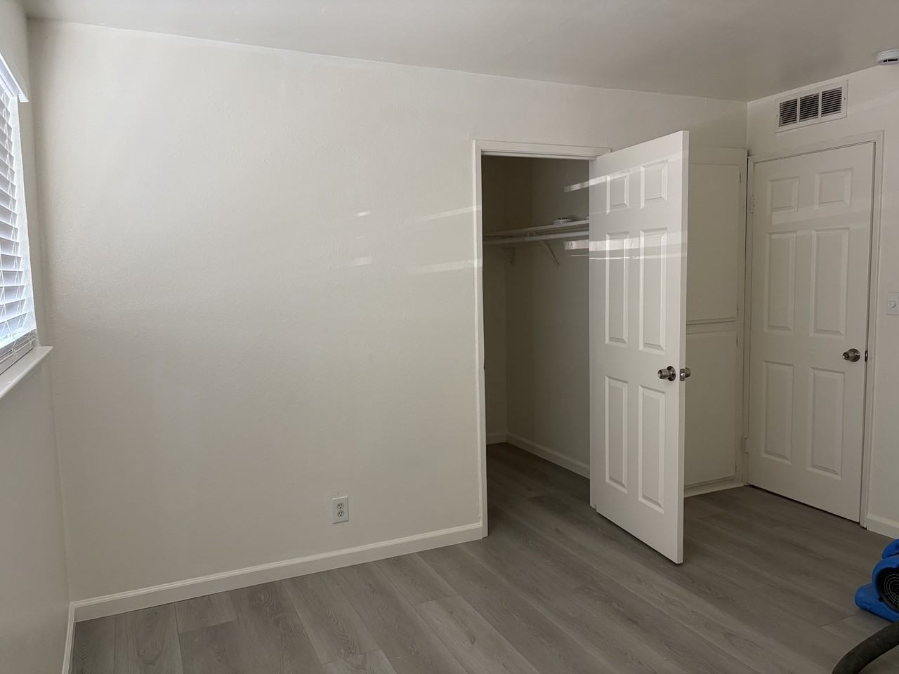 2208 Roselake Ave #A - Photo 7 of 10