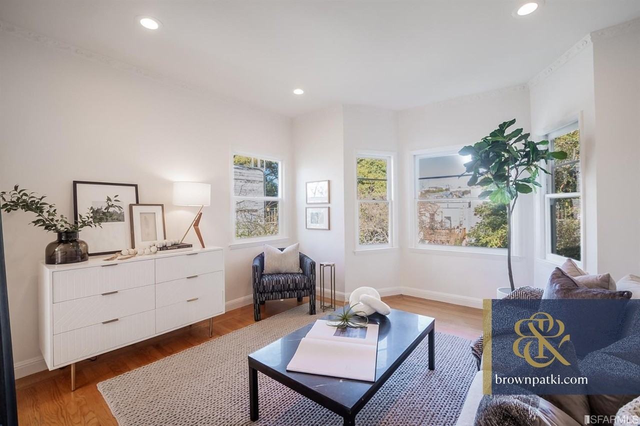 40 28th St #4 - Photo 3 of 16