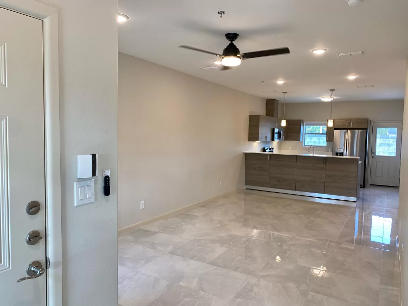 520 Newport Ave #3 - Photo 3 of 9