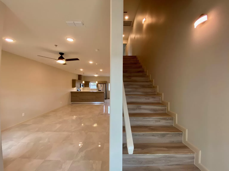 520 Newport Ave #3 - Photo 4 of 9