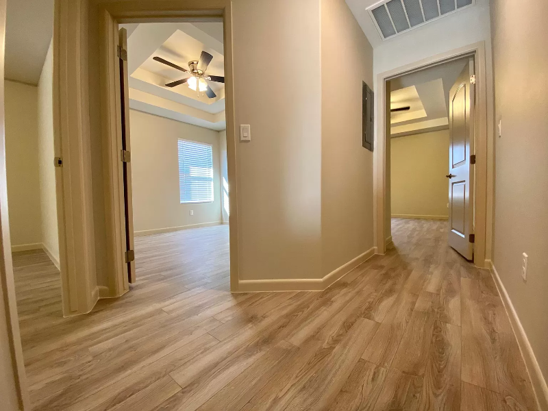 520 Newport Ave #3 - Photo 7 of 9