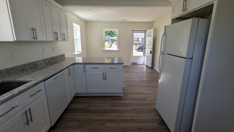403 Morehouse Dr - Photo 5 of 11
