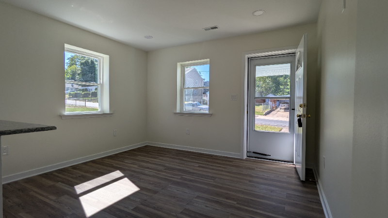 403 Morehouse Dr - Photo 7 of 11