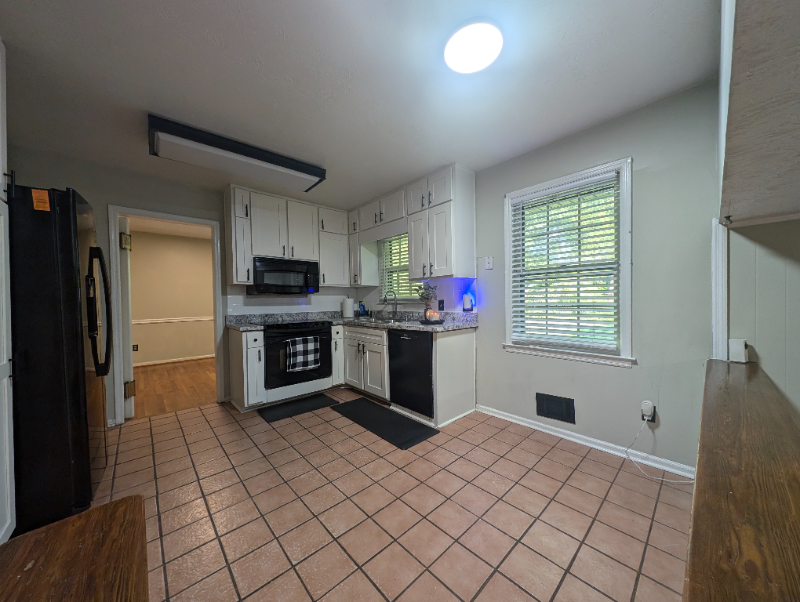 2322 Chevy Chase Ln - Photo 4 of 13