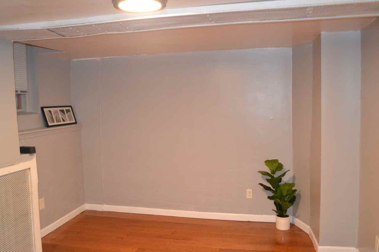 4210 Bronxwood Ave #B2 - Photo 3 of 9