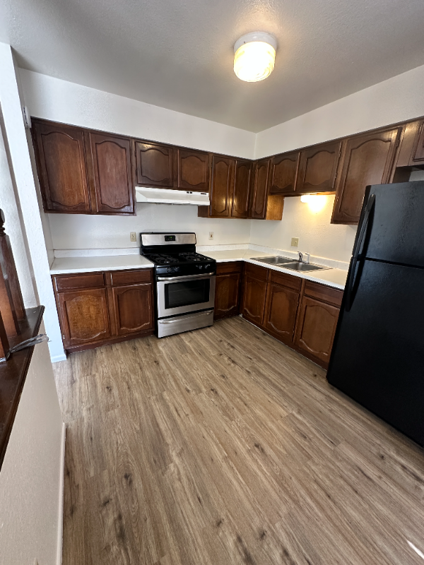 2803 E 22nd St #C - Photo 3 of 7