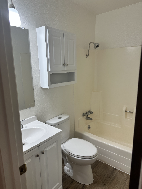 2803 E 22nd St #C - Photo 6 of 7