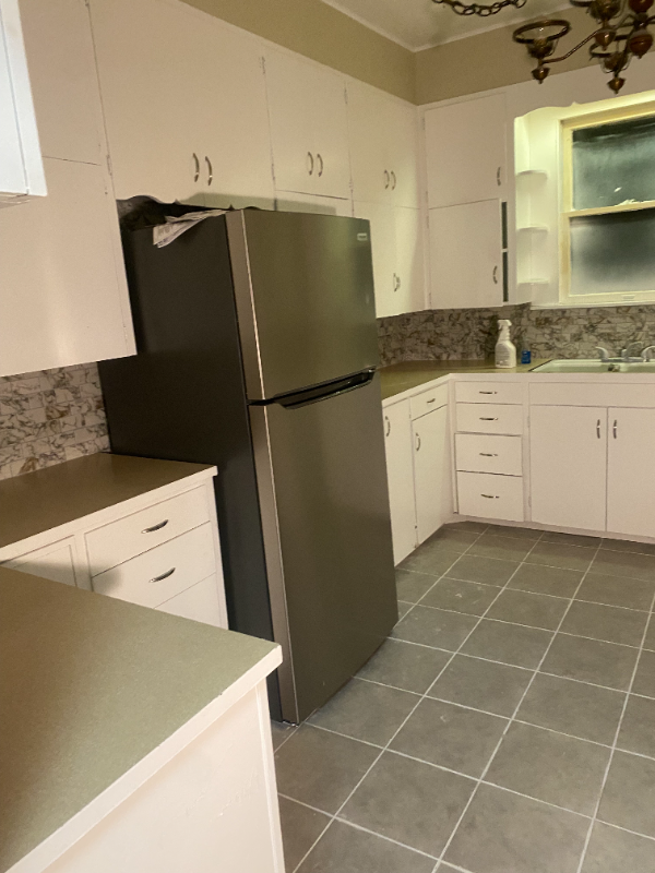 401 Nelson St - Photo 2 of 5
