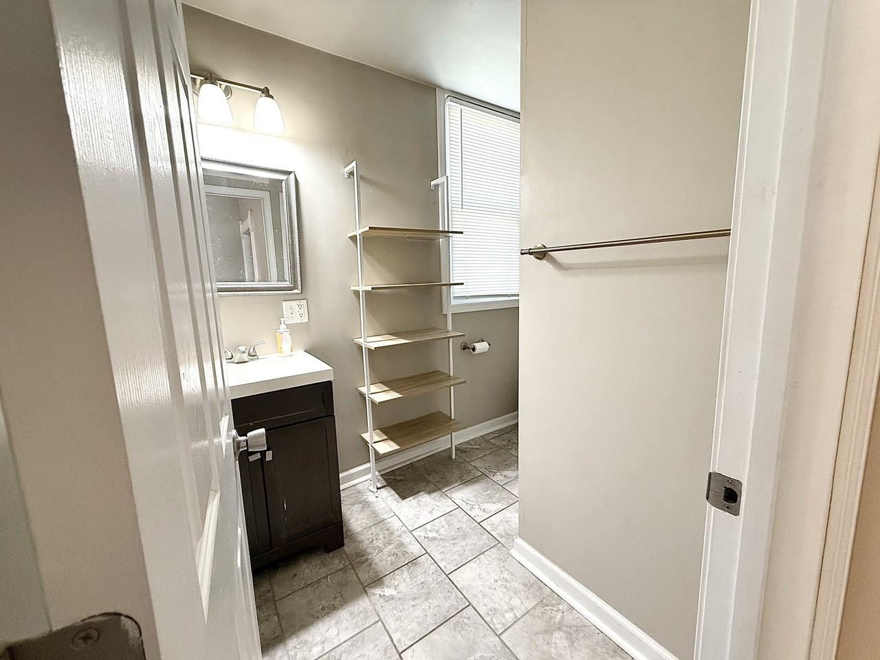1503 Roberts Ave - Photo 7 of 16
