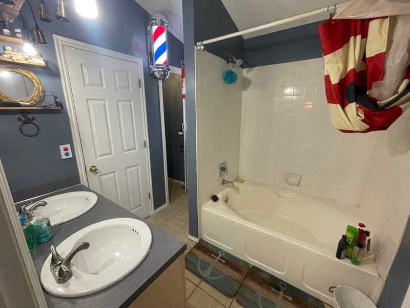 147 Lakeview - Photo 3 of 20