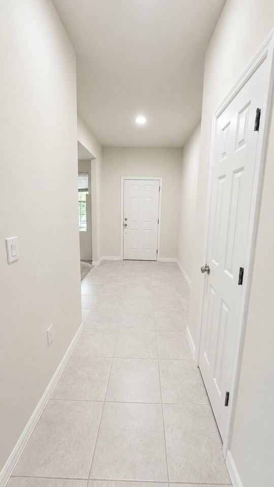 2634 E Lake Pointe Dr - Photo 2 of 20