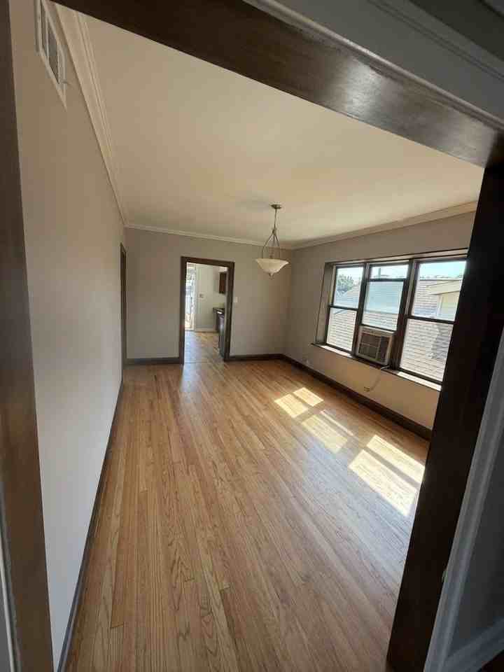 5943 N Washtenaw Ave #2 - Photo 5 of 12