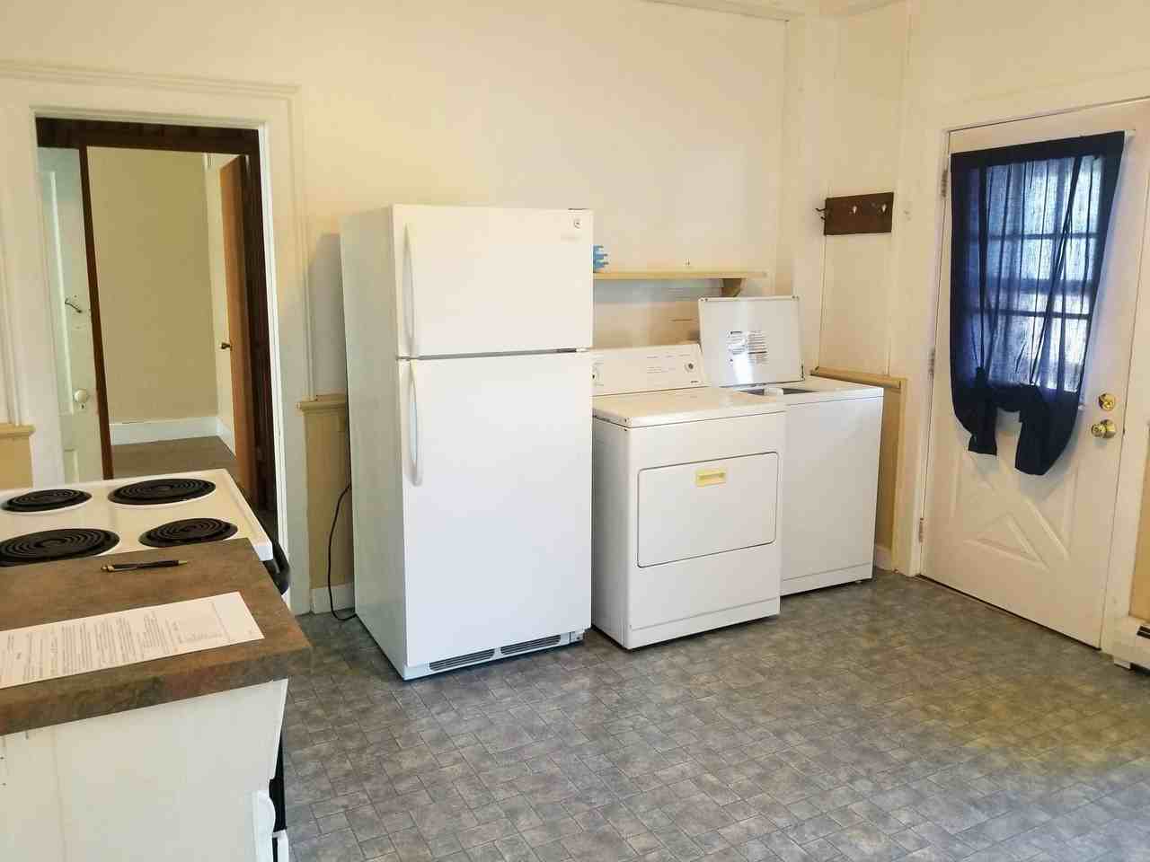 109 Oak St #3 - Photo 3 of 7