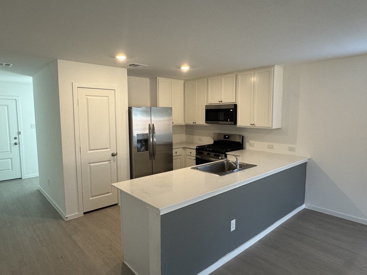 335 Ice Shore Trl - Photo 3 of 18