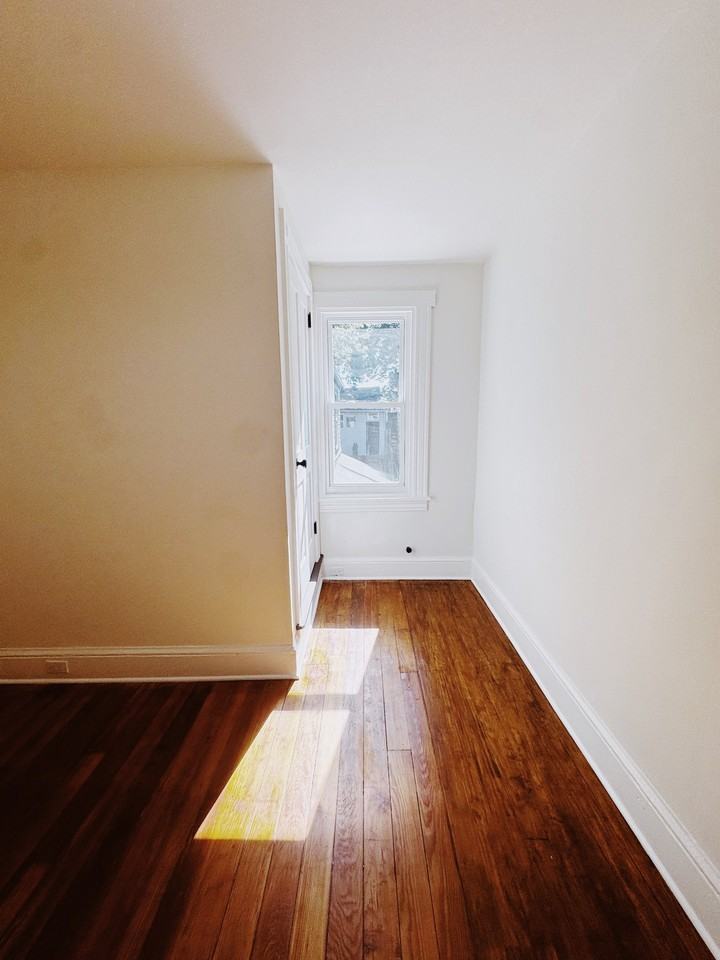 649 S Queen St - Photo 3 of 28