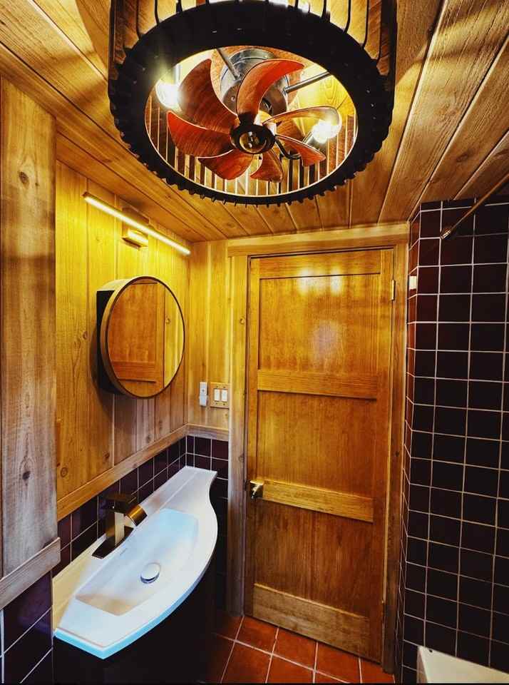 649 S Queen St - Photo 7 of 28