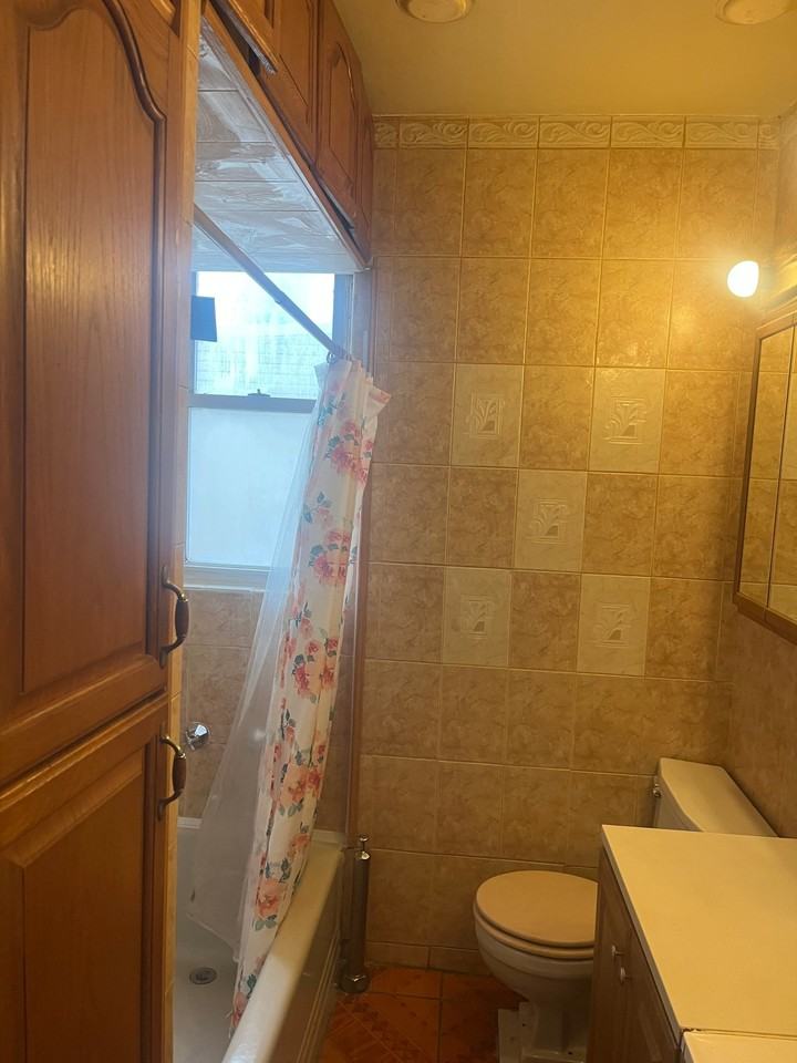 8711 76th St - Photo 2 of 4