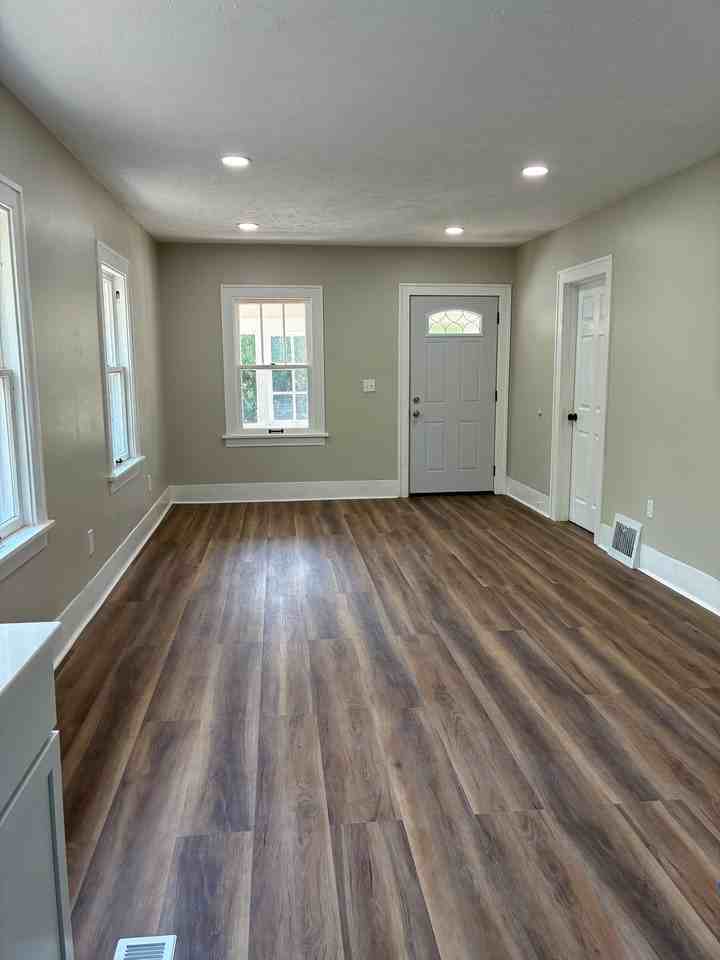 3753 N 42nd St - Photo 6 of 23