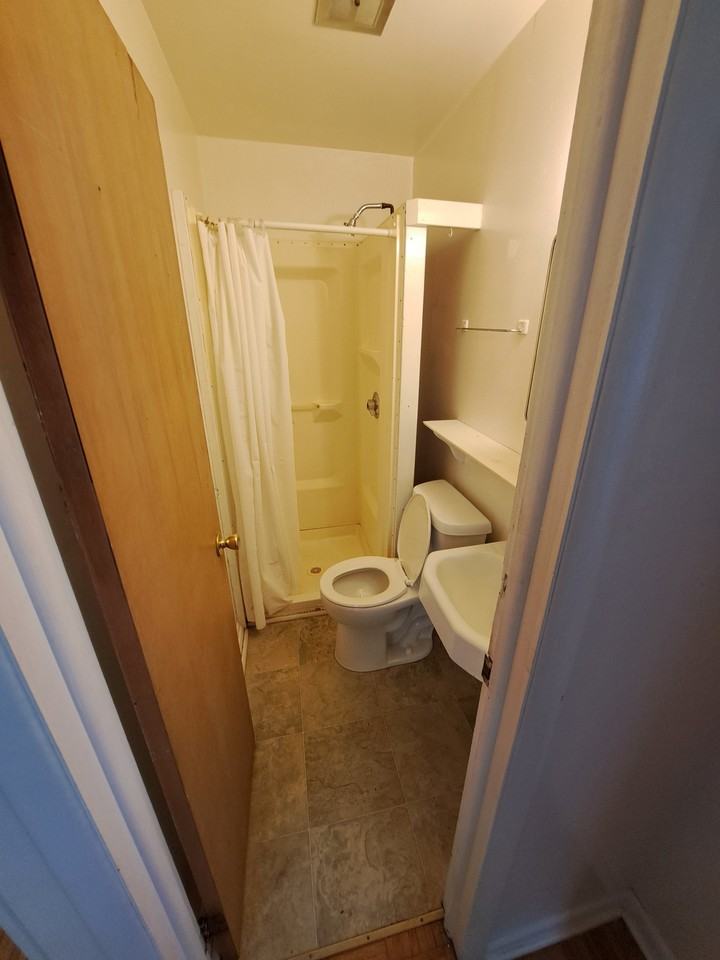 709 W Olin Ave #3 - Photo 5 of 5