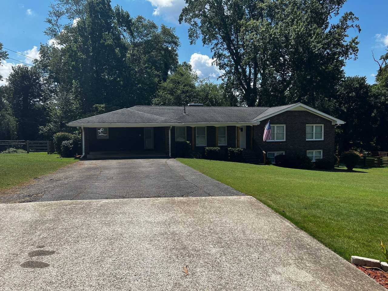 578 Cambridge Dr - Photo 2 of 20