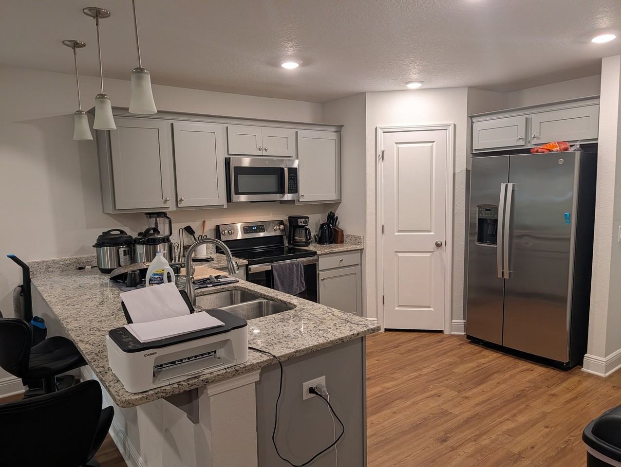 8620 Stockdale Ave - Photo 4 of 8