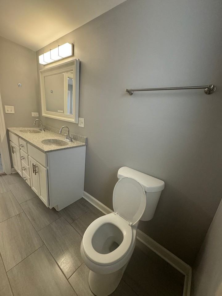 5607 S Throop St #3 - Photo 6 of 9